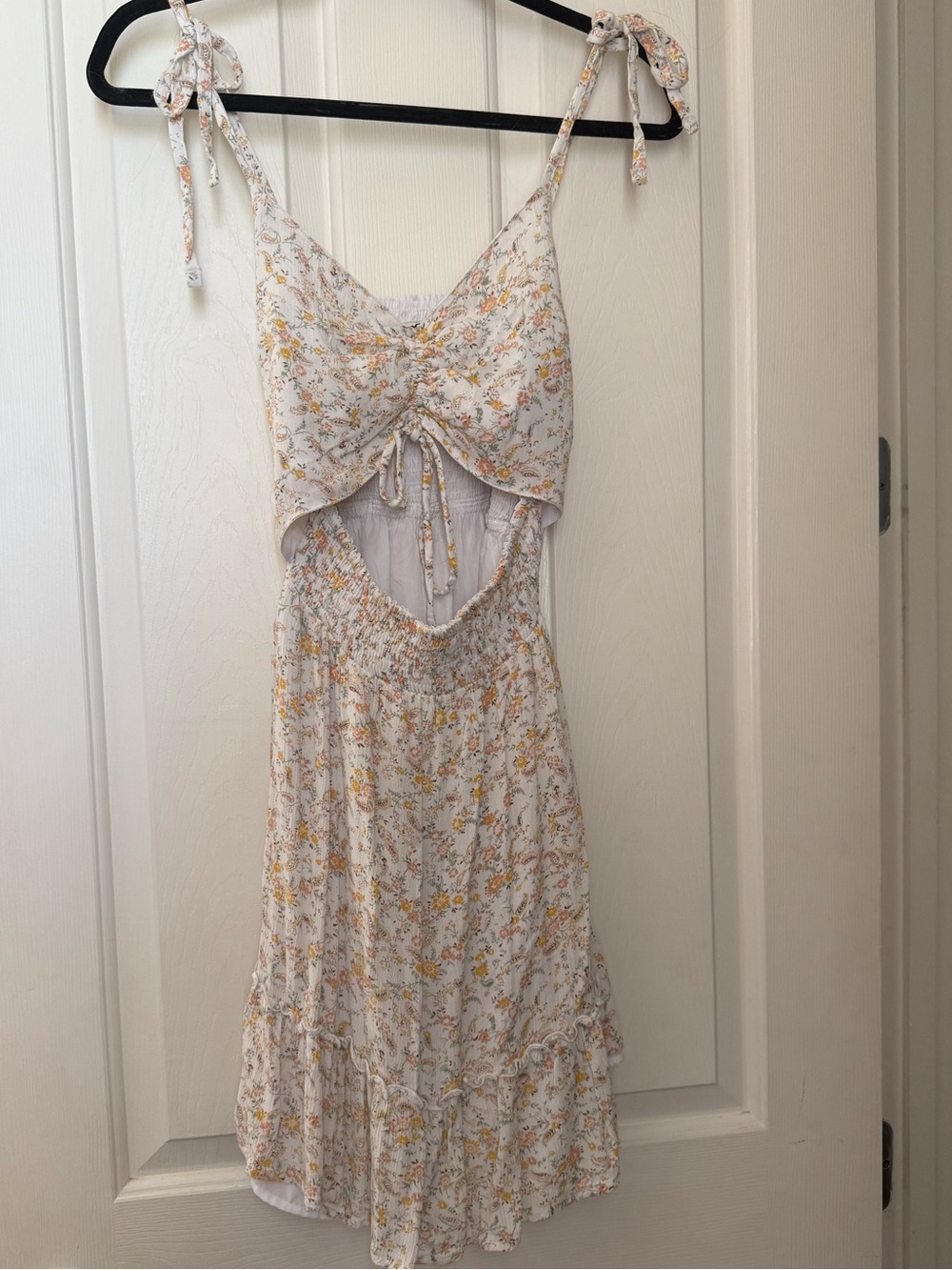 HOLLISTER FLORAL DRESS
